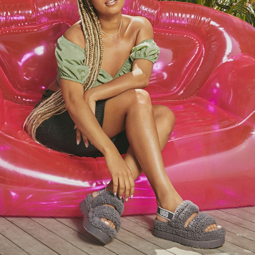 Ugg Oh Fluffita Slide Size 10 - image 1